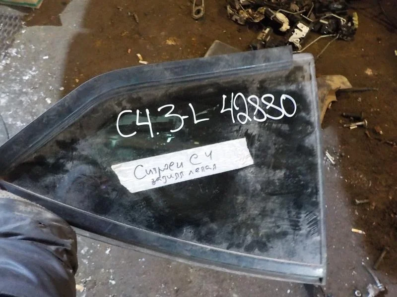 стекло Citroen C4 I (2004—2014) Зад Лево