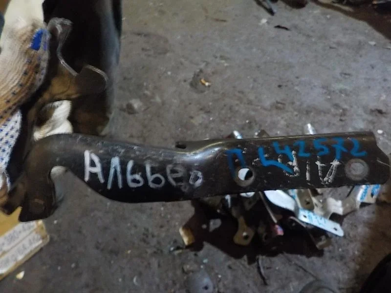 Петля капота FIAT Albea I рестайлинг (2005—2012)