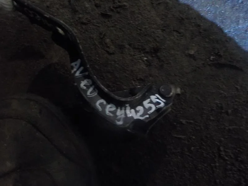 Петля капота Chevrolet Aveo I рестайлинг (2006—2012)