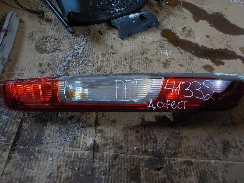 Фонарь Ford Focus II (2005—2008) Зад Лево