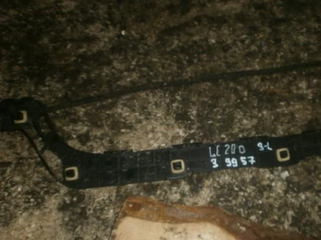 кронштейн бампера Toyota Land Cruiser 200 (2007—2012) Зад Лево