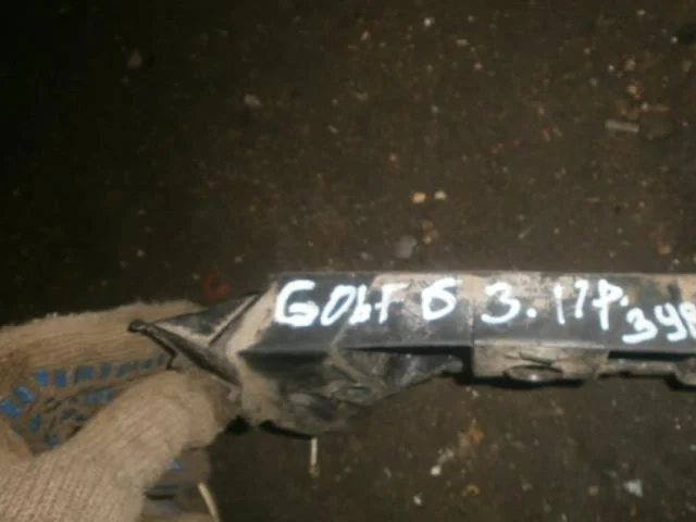 кронштейн бампера Volkswagen Golf Mk6 (2008—2012) Зад Право