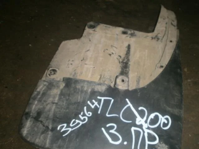 Брызговик Lexus LX J200 (2007—2012) Зад Право