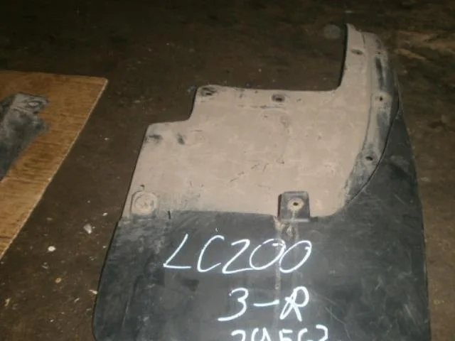 Брызговик Lexus LX J200 (2007—2012) Зад Право