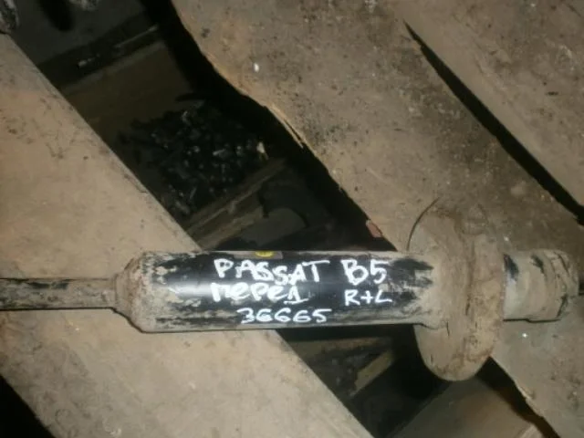амортизатор Volkswagen Passat B5 (1996—2001) Перед