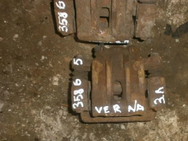 суппорт Kia Rio II (2005—2009)