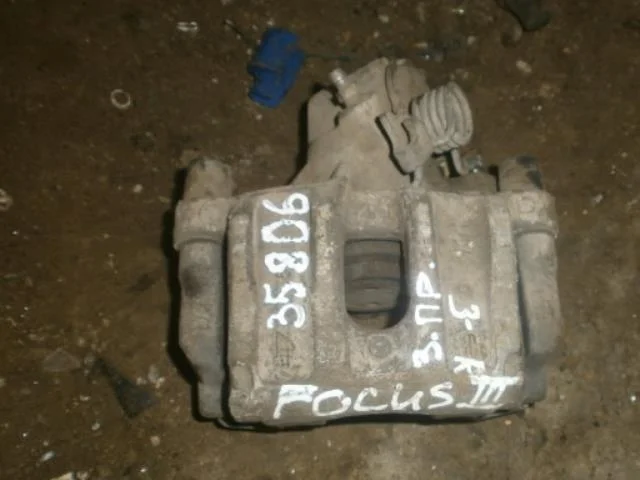 суппорт Ford Focus III (2011—2015) Зад Право