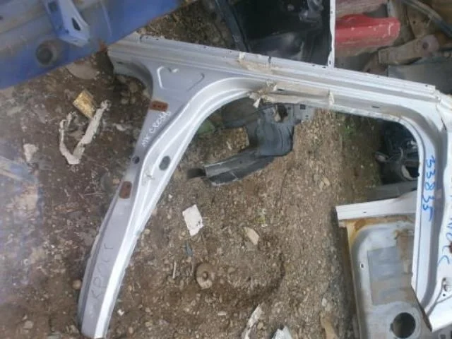 боковина кузова Geely MK Cross I (2010—2016)  Лево