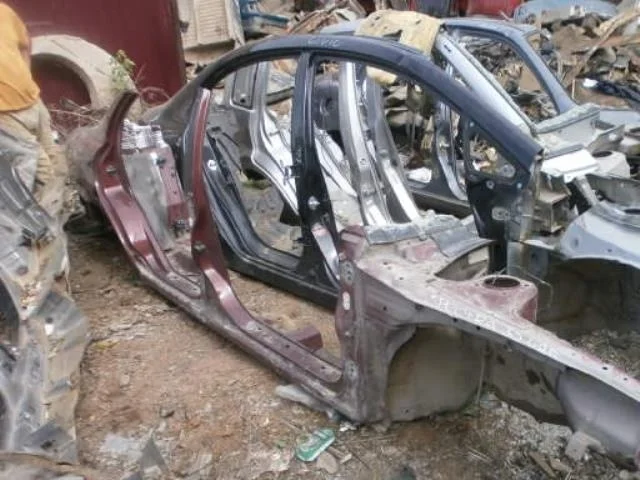 боковина кузова Kia Spectra I рестайлинг 2 (2004—2011)