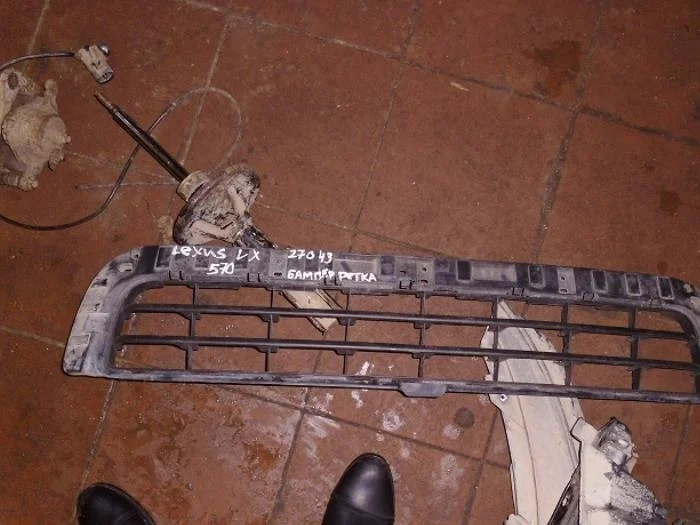 решетка бампера Lexus GX J150 (2009—2013)