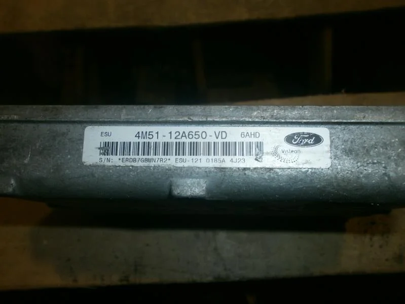 блок управления двс Ford C-MAX I (2003—2007)