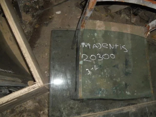 стекло Kia Magentis I рестайлинг (2003—2006) Зад Лево