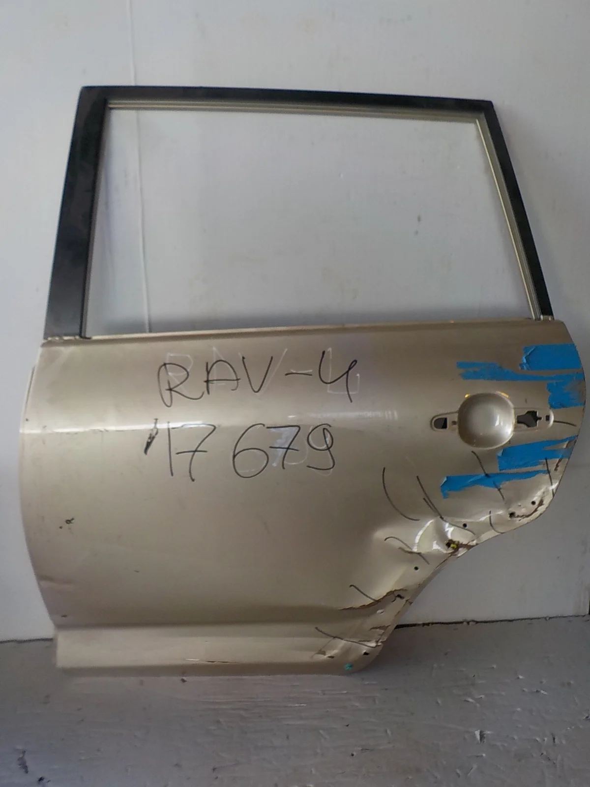 Дверь Toyota RAV4 III (2005—2010) Зад Лево