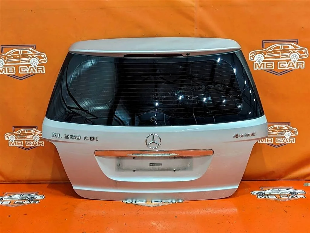 Крышка багажника Mercedes-Benz