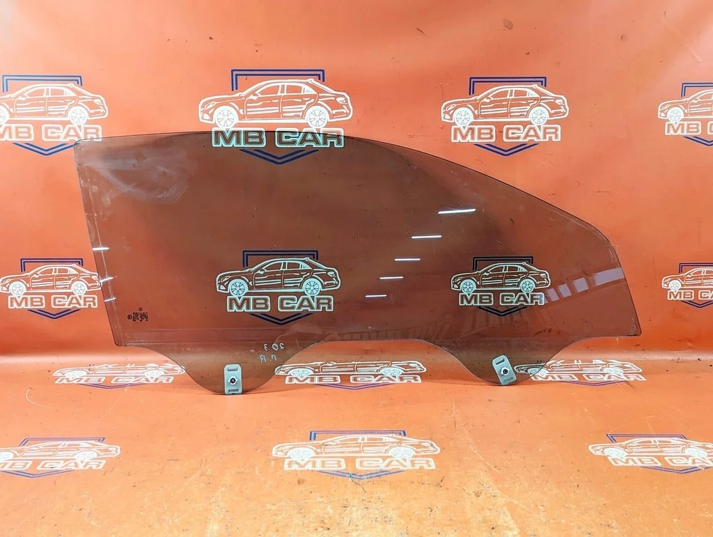 Стекло переднее правое Mercedes-Benz