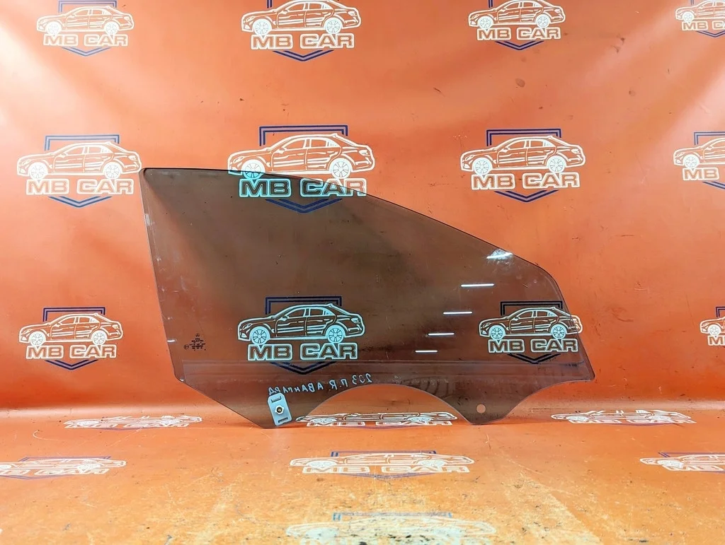 Стекло переднее правое Mercedes-Benz