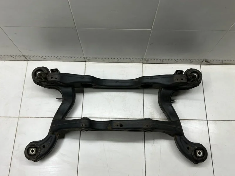 Балка подвески задняя Mercedes-Benz CLA-Class C117