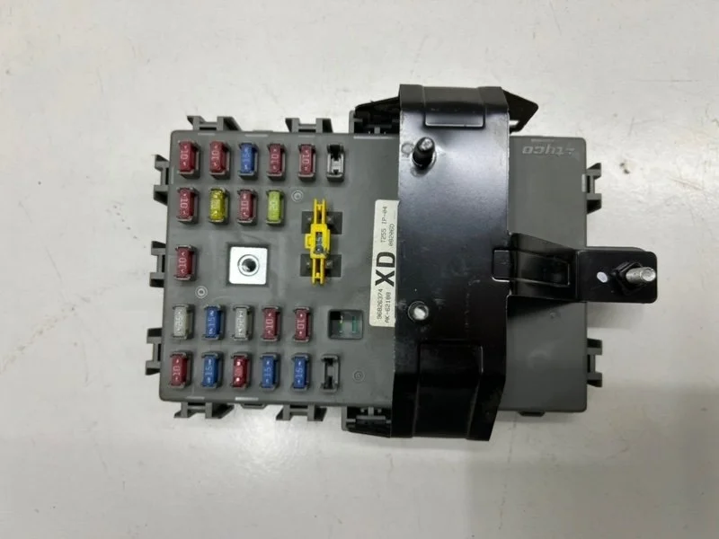 Блок предохранителей салонный Chevrolet Aveo T250