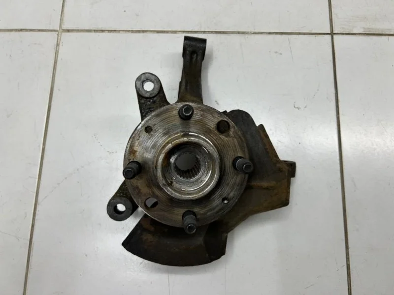 Кулак поворотный передний левый Chevrolet Aveo