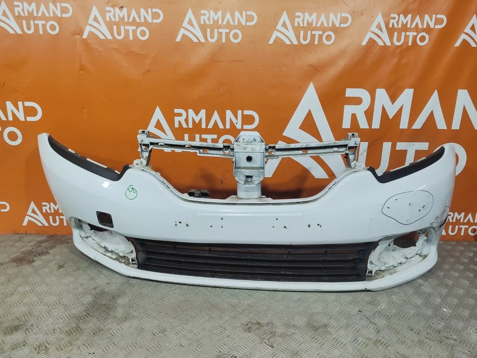 Бампер Renault Logan 2012-2018