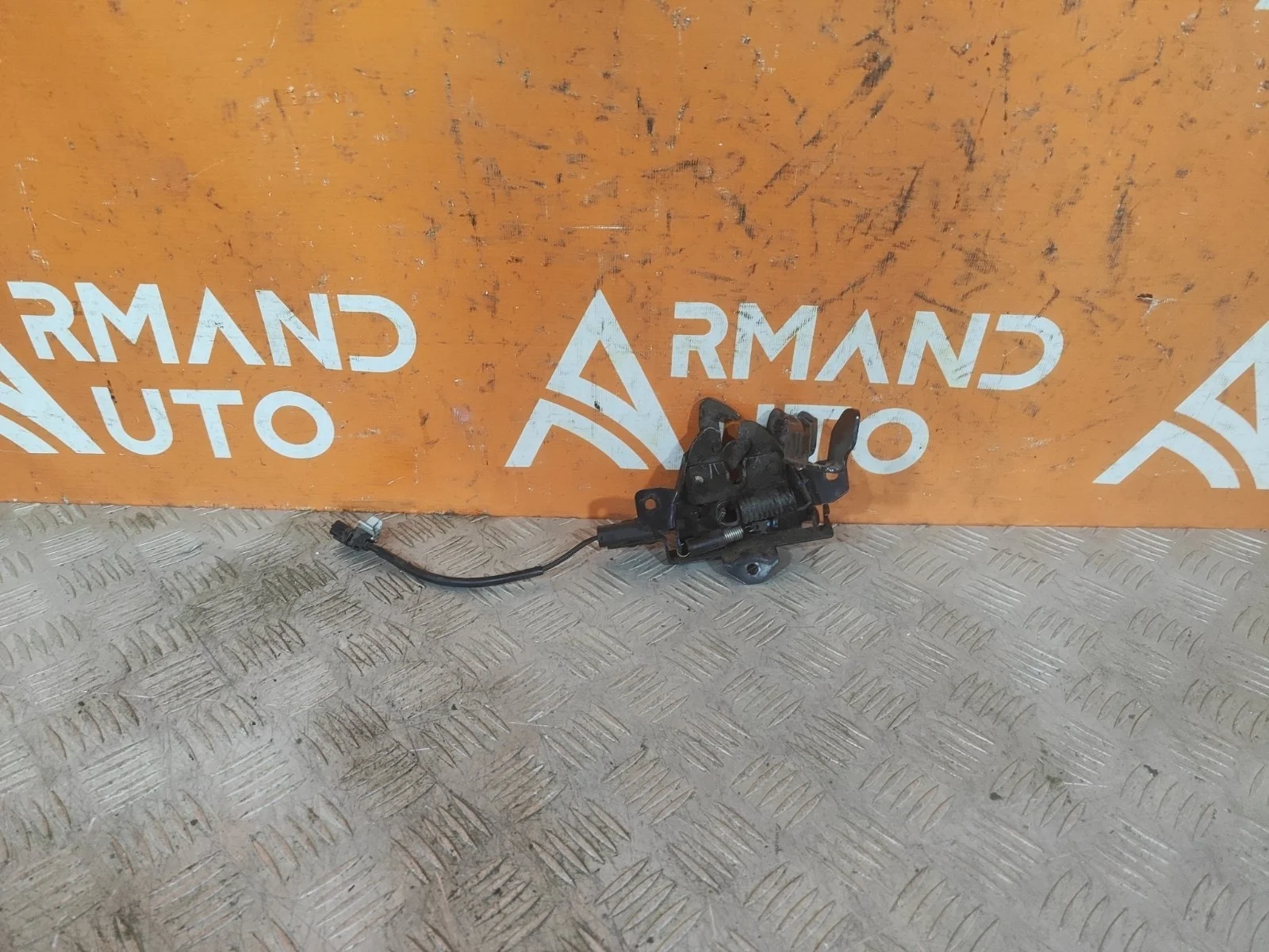 Замок капота Hyundai Solaris 2017-нв