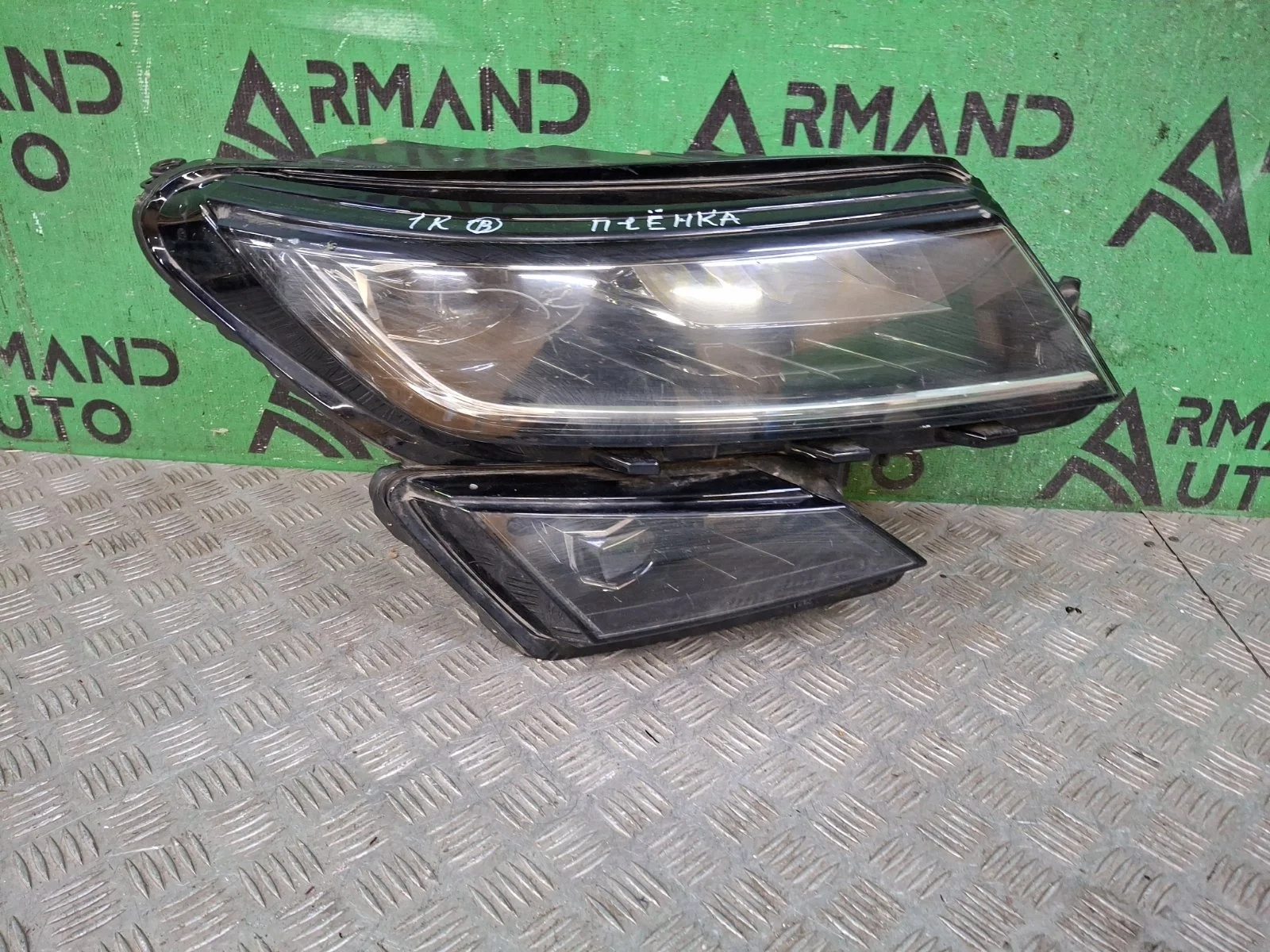 Фара Skoda Kodiaq 2016-2022