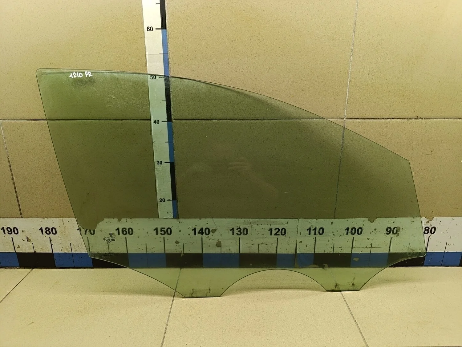 Стекло двери передней правой Polo (Sed RUS) 2011>