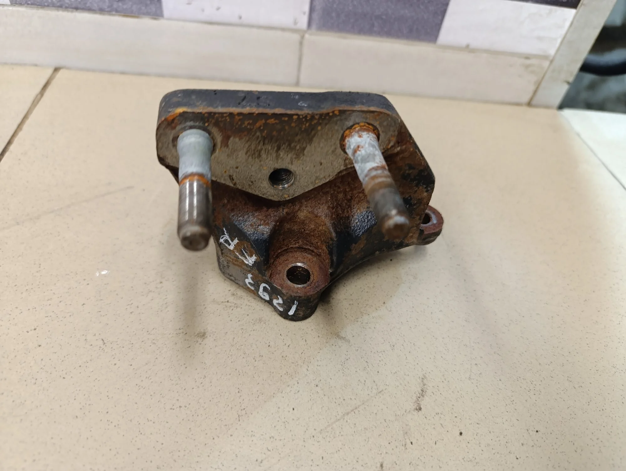 Кронштейн двигателя правый Solaris 2010-2017