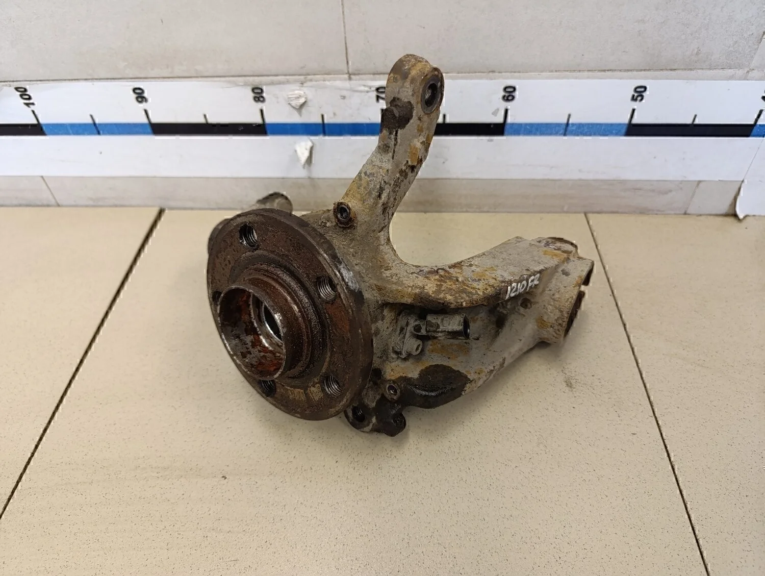 Кулак поворотный передний правый Fabia 1999-2006