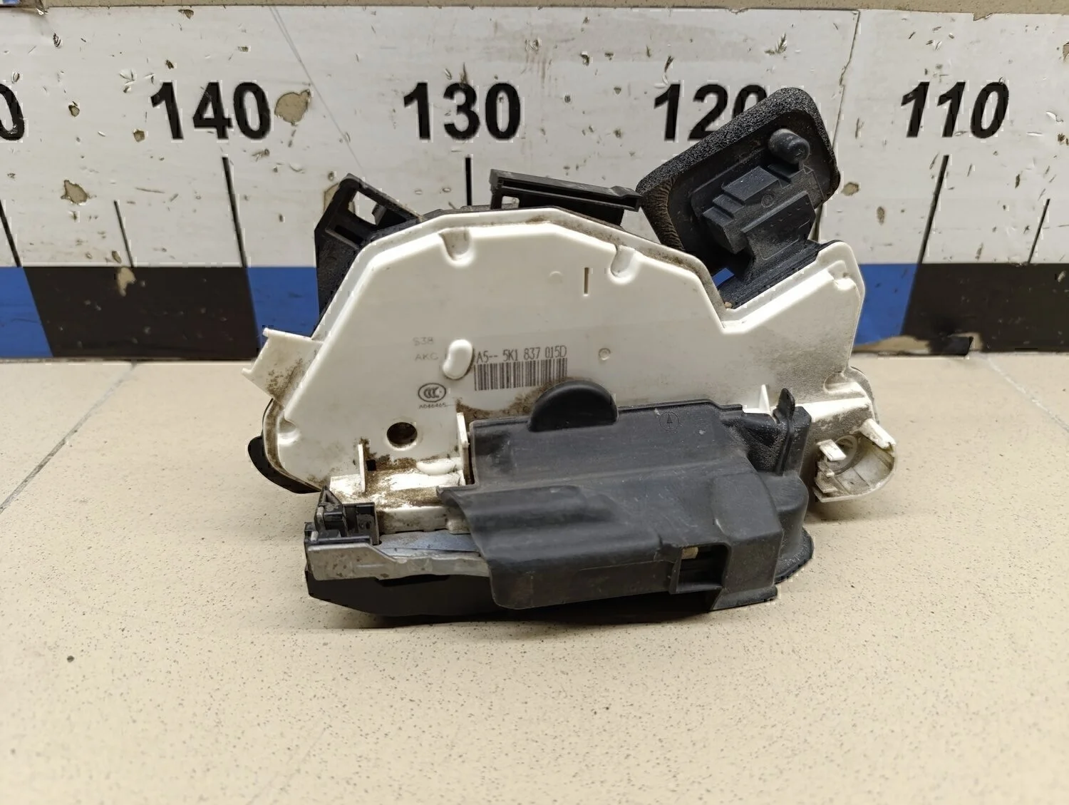 Замок двери передней левой Polo (Sed RUS) 2011>