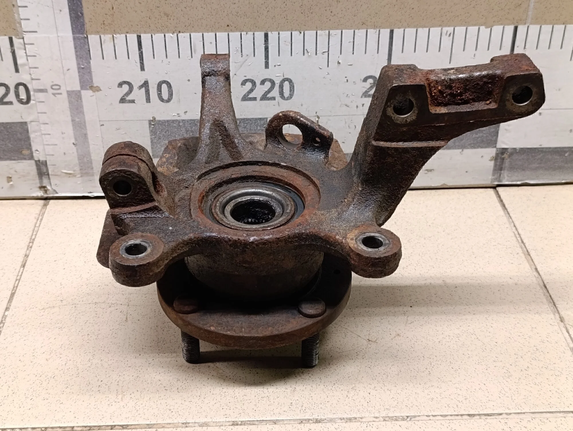 Кулак поворотный передний левый Lacetti 2003-2013