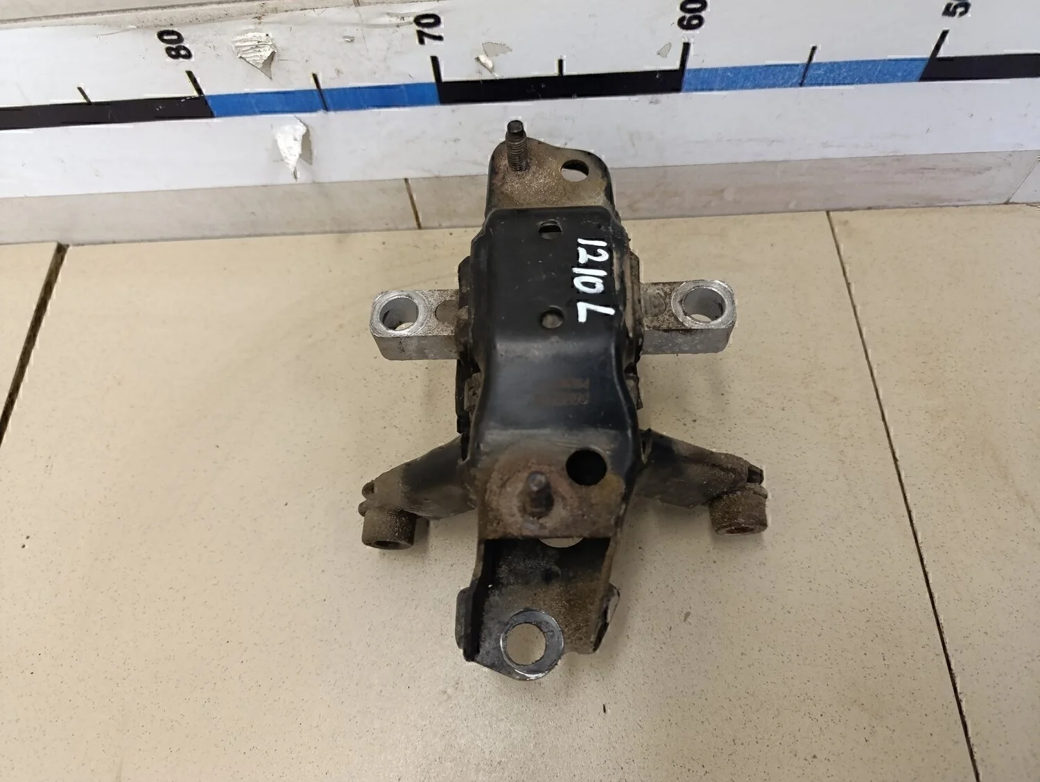 Опора КПП левая Fabia 1999-2006