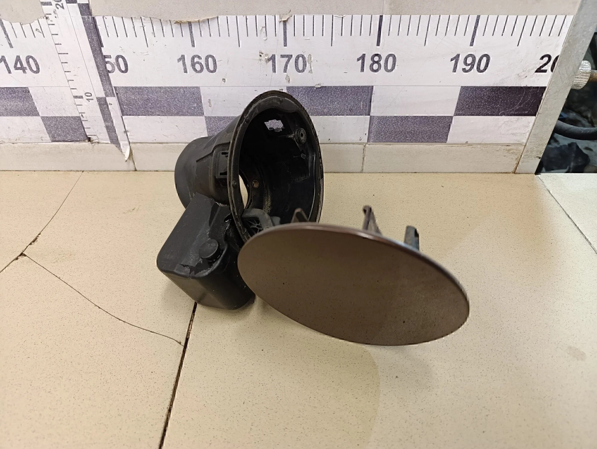 Лючок бензобака Ceed 2012>