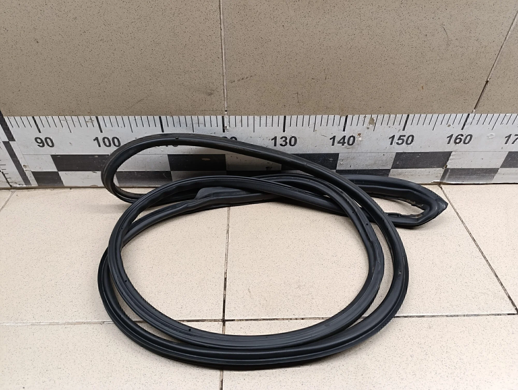 Уплотнитель двери Lacetti 2003-2013