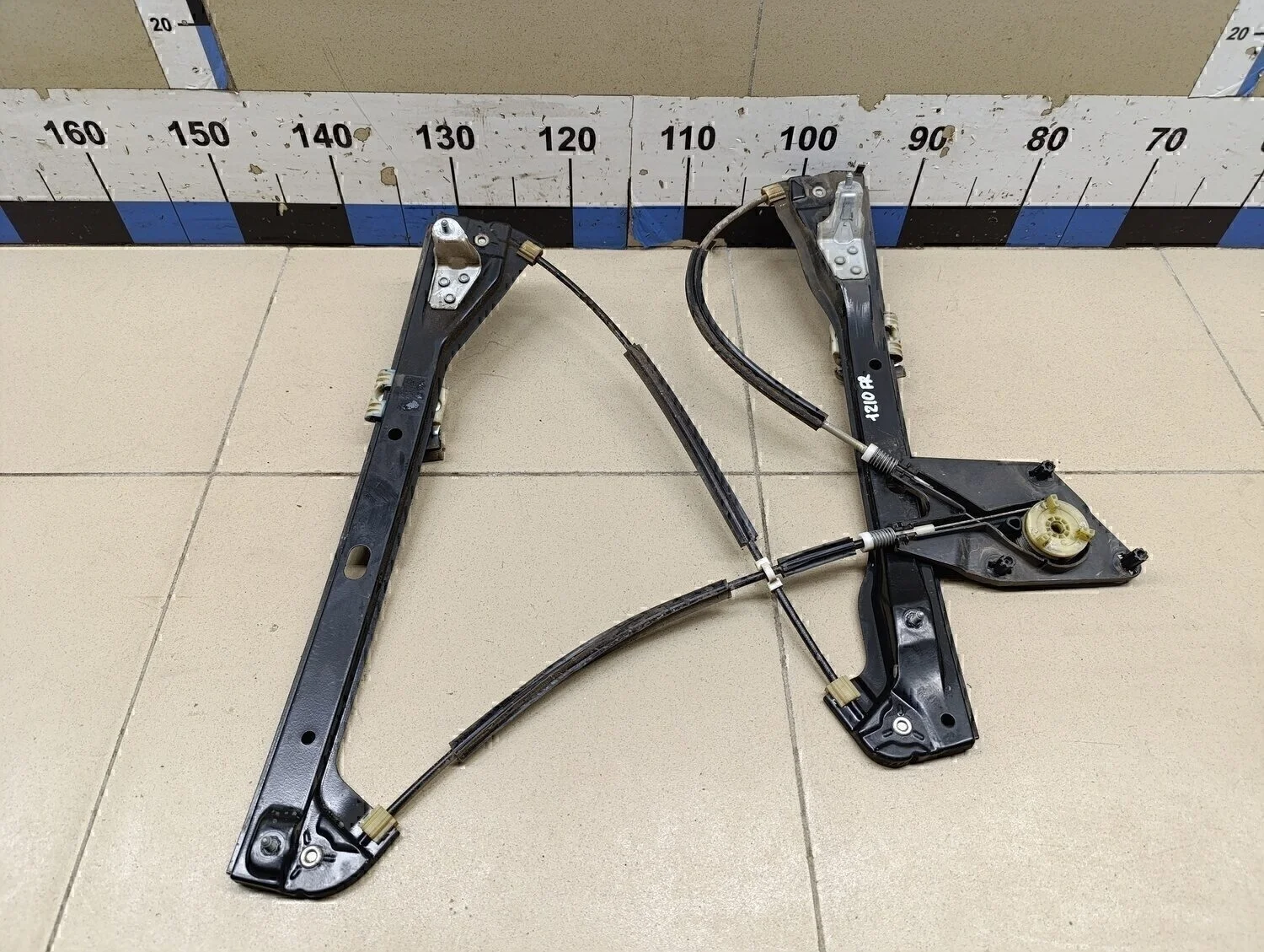 Стеклоподъемник электр. передний правый Polo (Sed RUS) 2011>