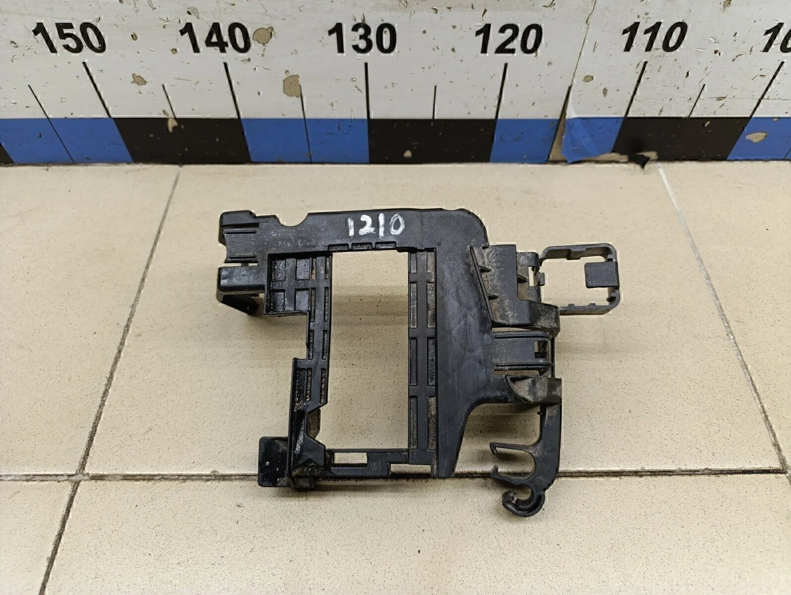 Кронштейн (сопут. товар) Fabia 2007-2015