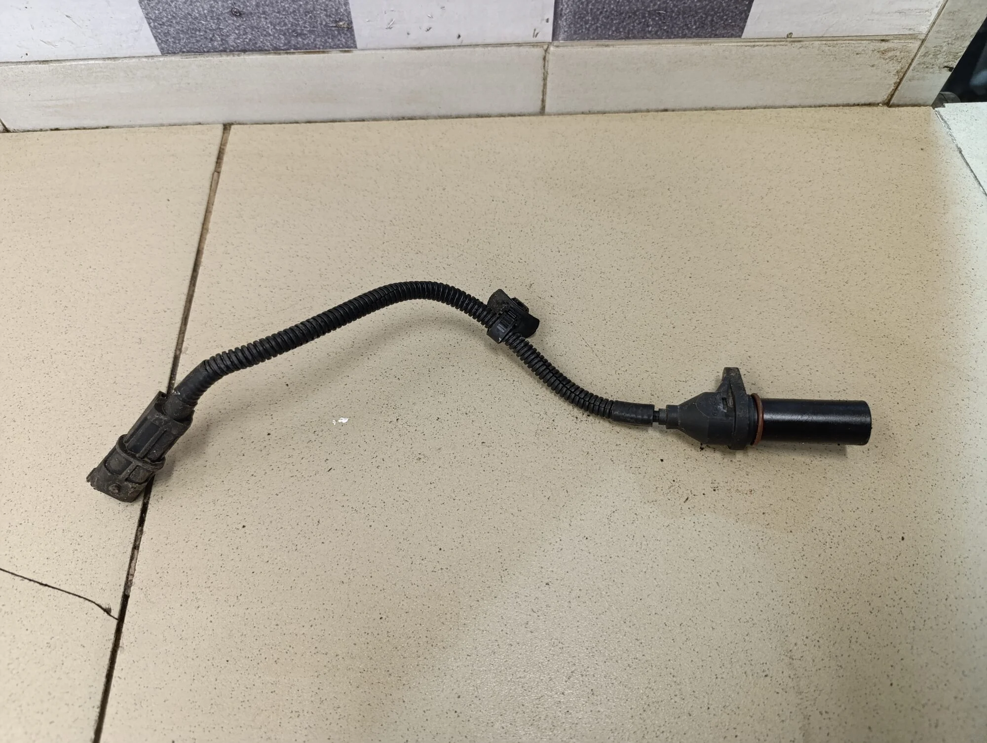 Датчик положения коленвала Solaris 2010-2017