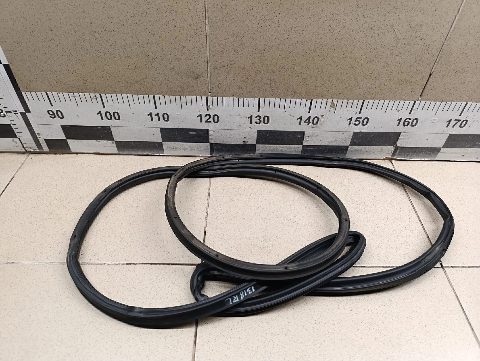 Уплотнитель двери Lacetti 2003-2013