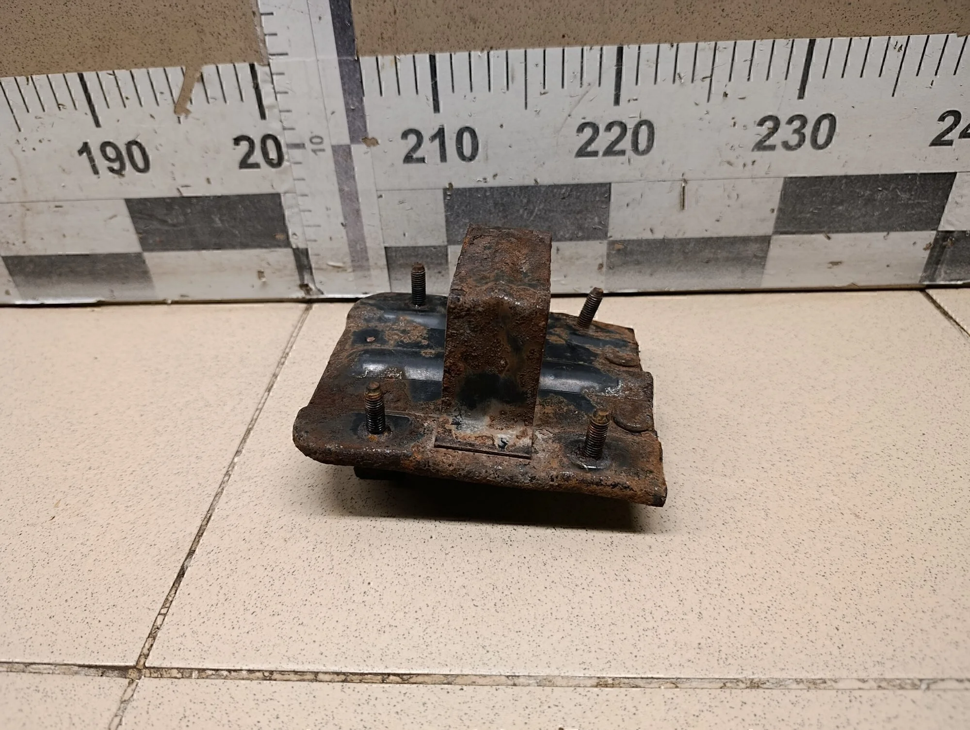 Кронштейн усилителя переднего бампера левый Lacetti 2003-2013