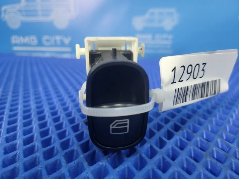 Кнопка стеклоподъемника Mercedes-Benz Clc-Class 2001 A2038200210 W203 М271955