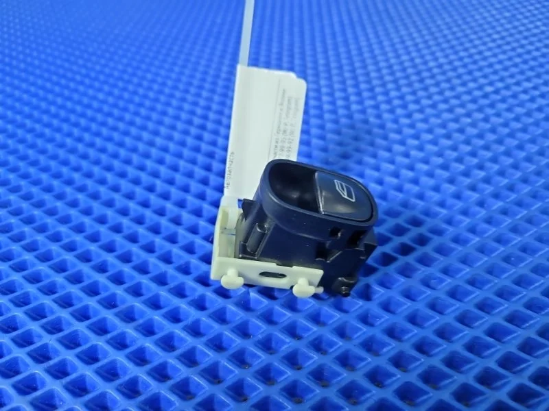 Кнопка стеклоподъемника Mercedes-Benz Clc-Class 2001 A2038200210 W203 М271955