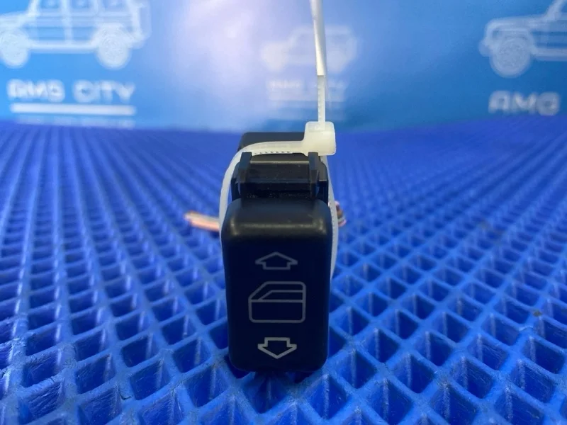 Кнопка стеклоподъемника Mercedes-Benz S-Class 1993 A1408210151 W140 M119, задняя левая