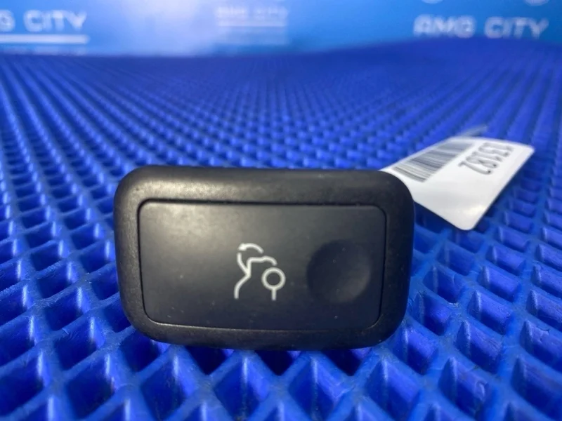 Кнопка открывания багажника Mercedes-Benz C-Class 2011 A2048707051 W204 М271860