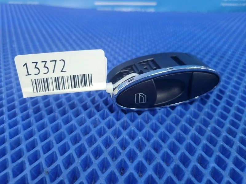 Кнопка стеклоподъемника Mercedes-Benz E-Class 2006 A2118219958 W211 М272964