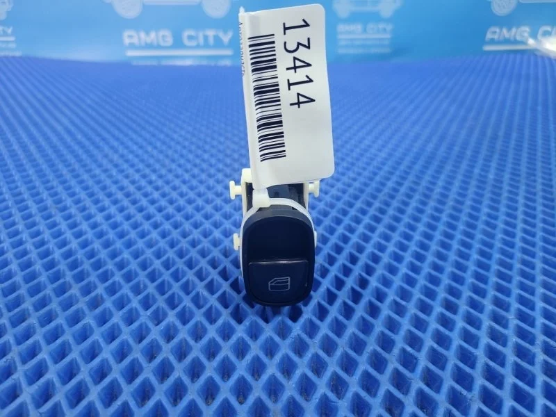 Кнопка стеклоподъемника Mercedes C-Class A2038200210 W203