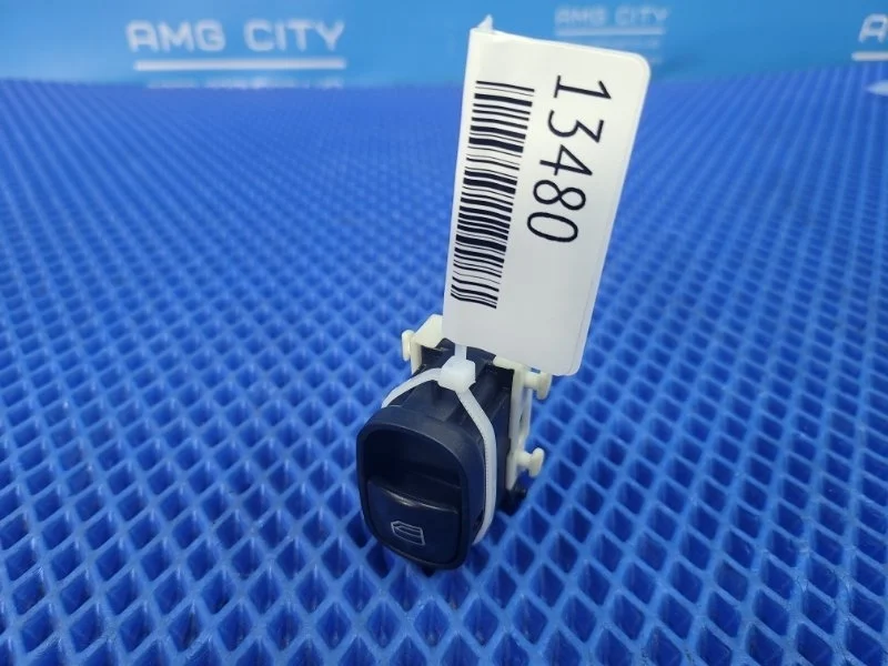 Кнопка стеклоподъемника Mercedes C-Class A2038200210 W203