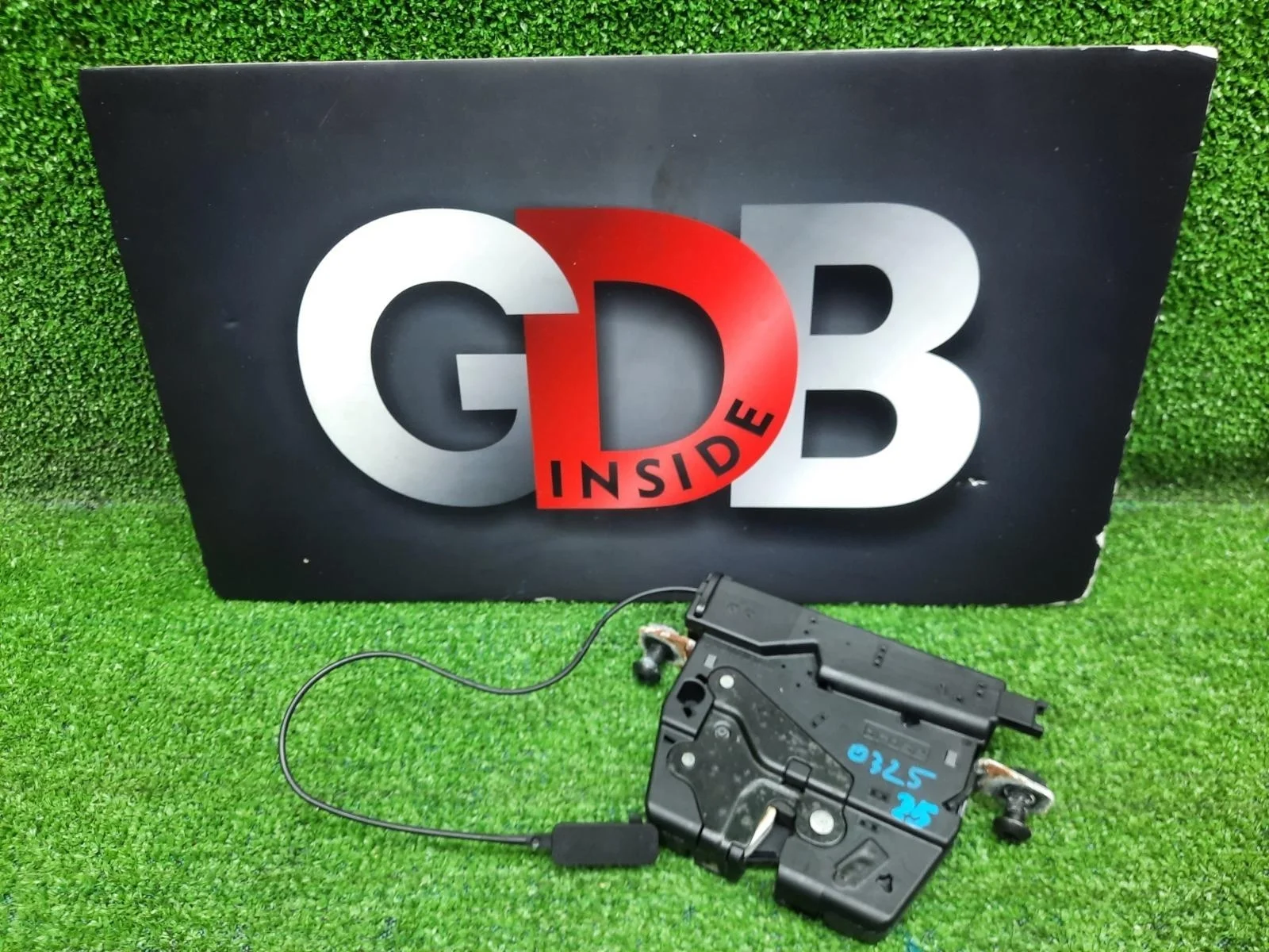 Замок двери багажника BMW X1 09.10.2014 51247200511 E84 N20B20A