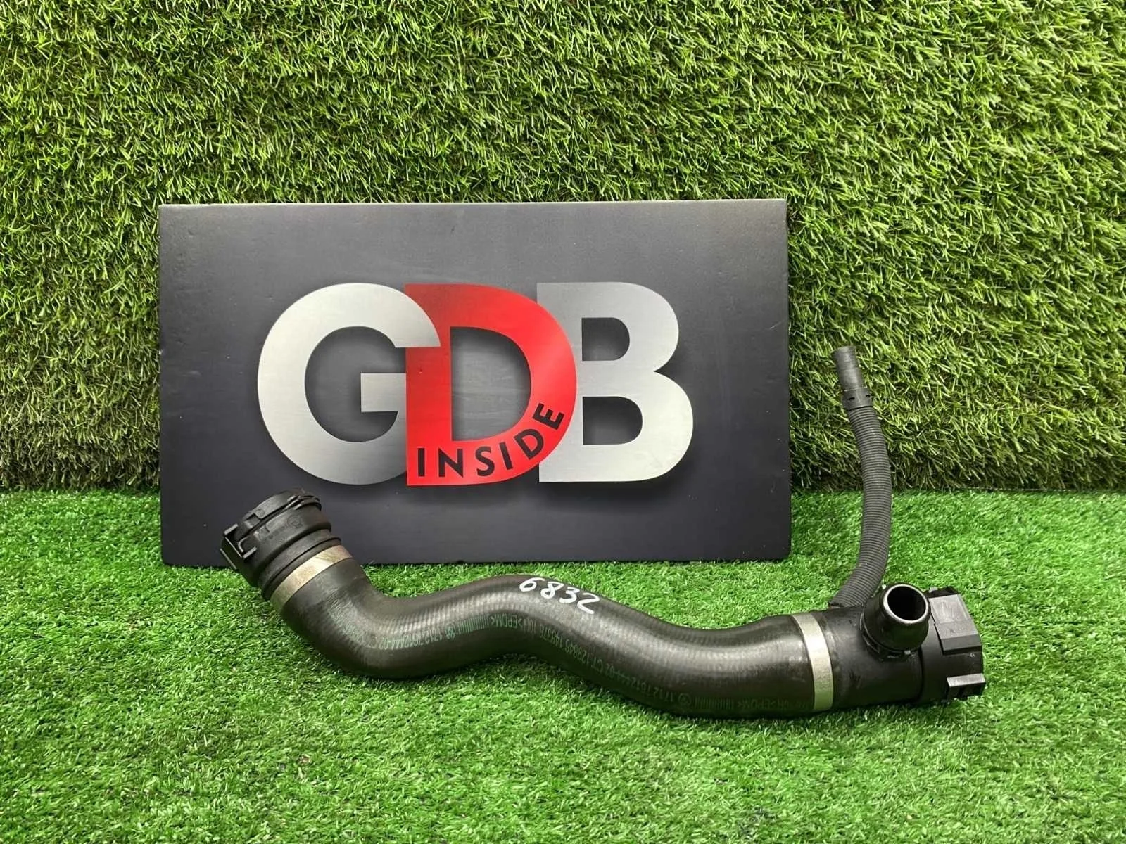 Патрубок системы охлаждения BMW X1 23.02.2012 17127612444 E84 N20B20A