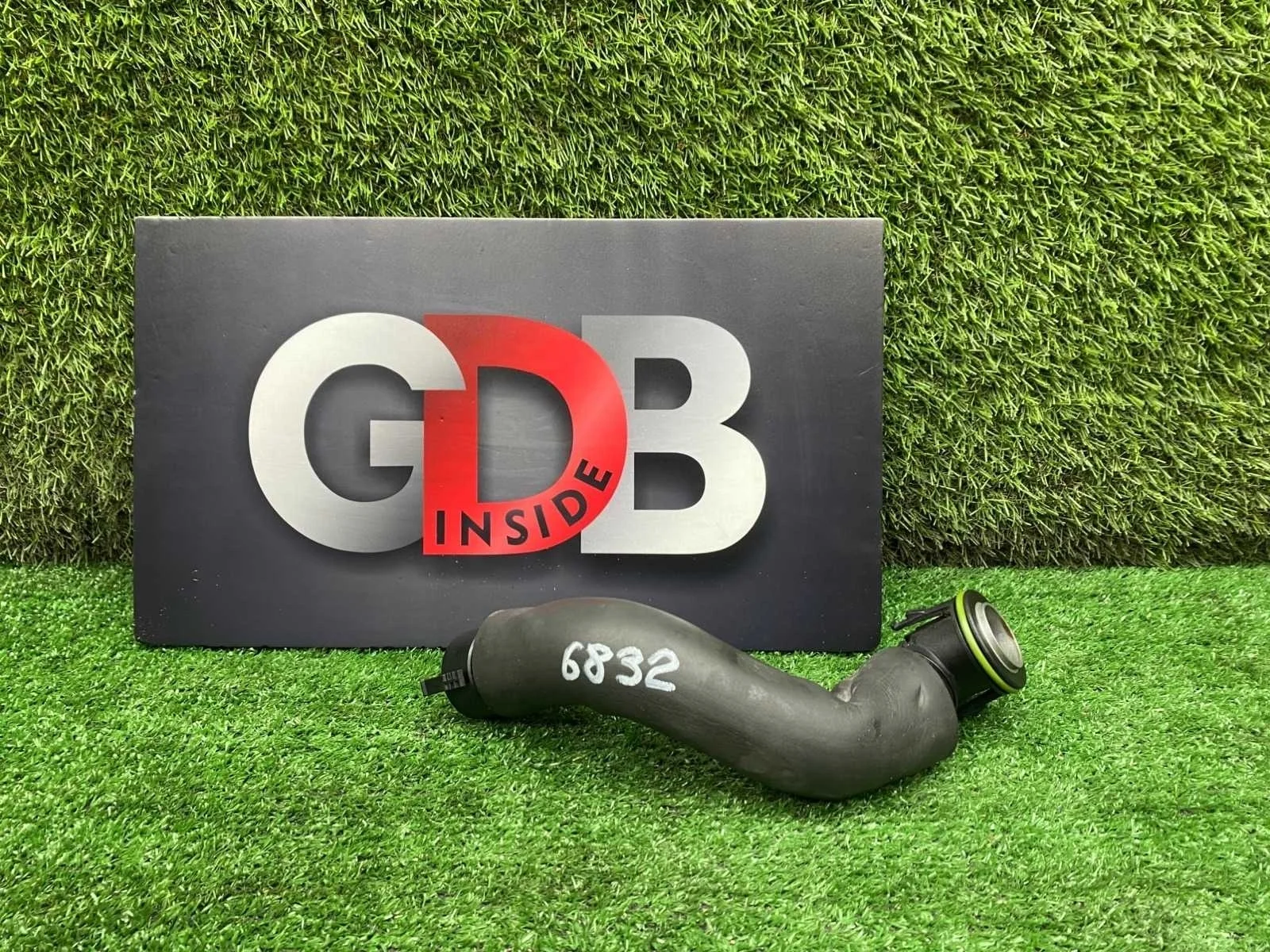 Трубка вентиляции картерных газов BMW X1 23.02.2012 11127588417 E84 N20B20A