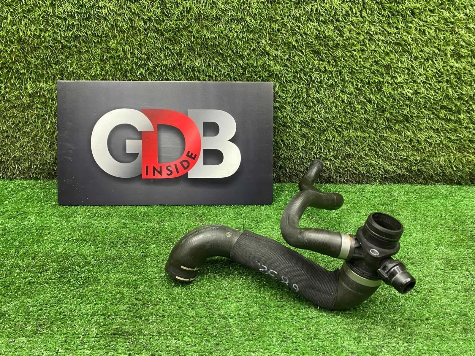 Патрубок системы охлаждения BMW X1 23.02.2012 11537639999 E84 N20B20A